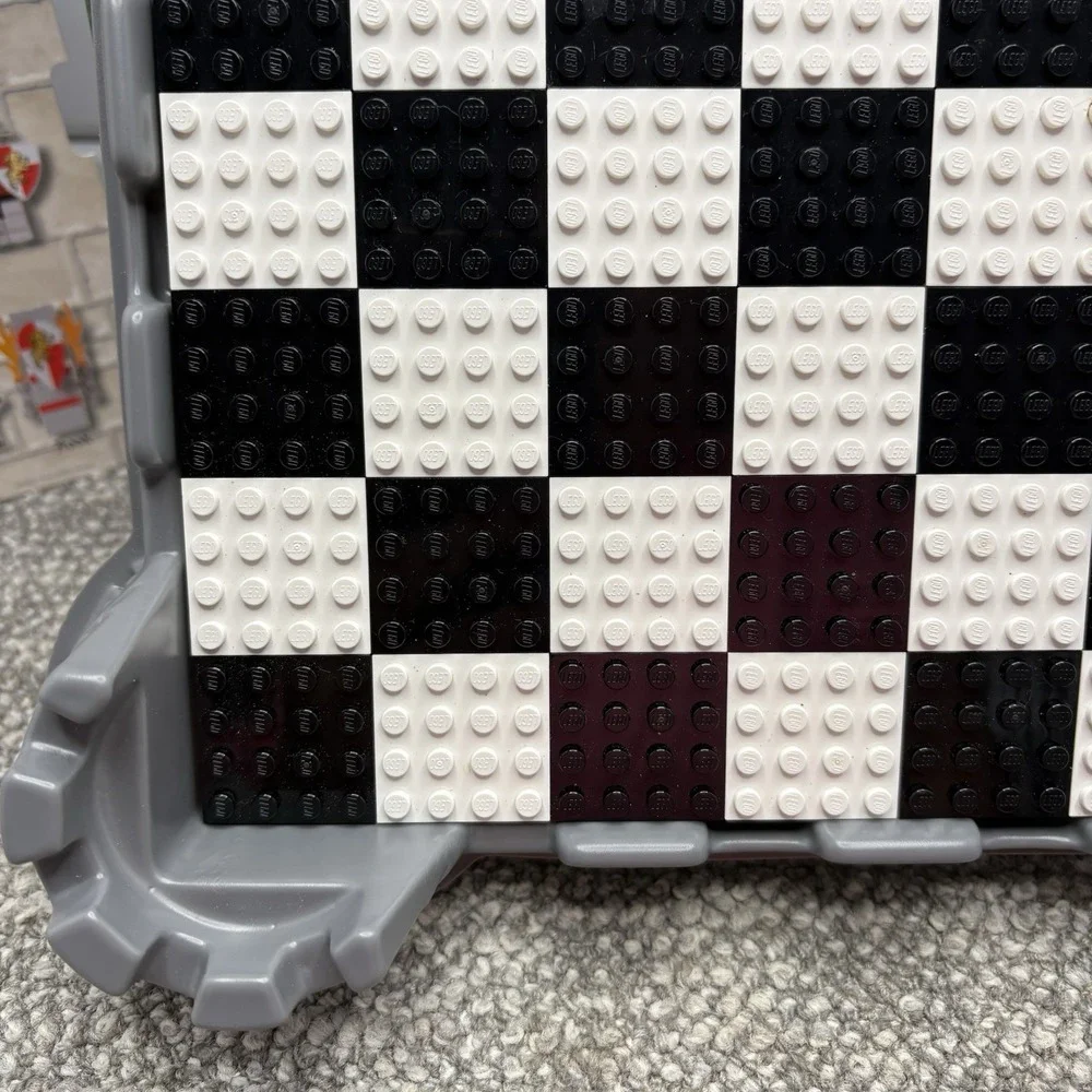 LEGO Kingdoms Chess Board And Castle Frame Retired In Orig Box